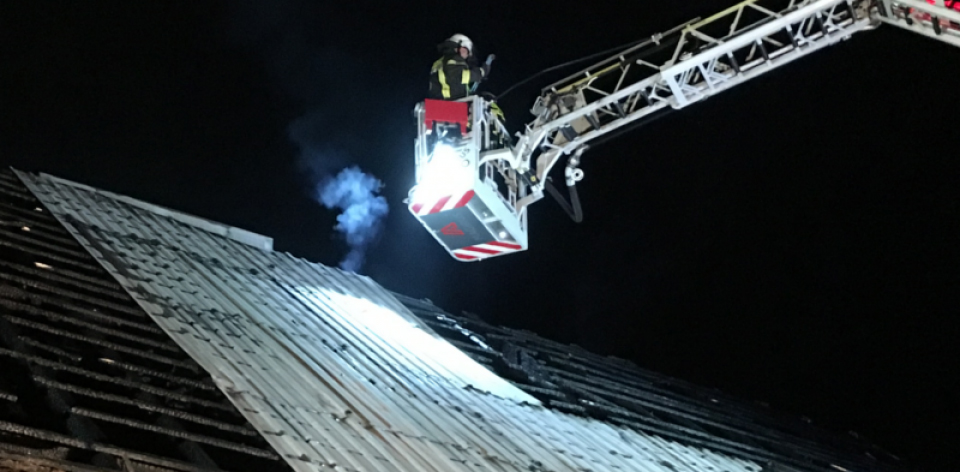 Scheunenbrand Feuerwehr Moers Liebrechtstraße