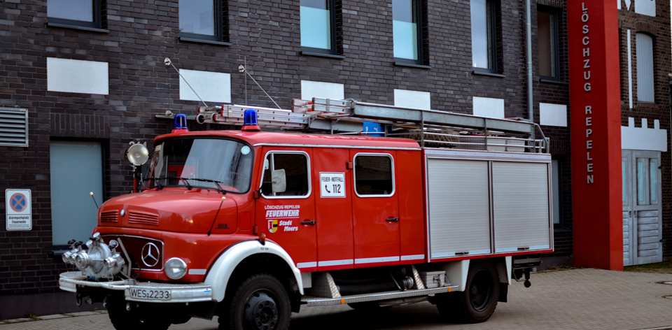 Feuerwehrfahrzeug LF16TS Feuerwehr Moers