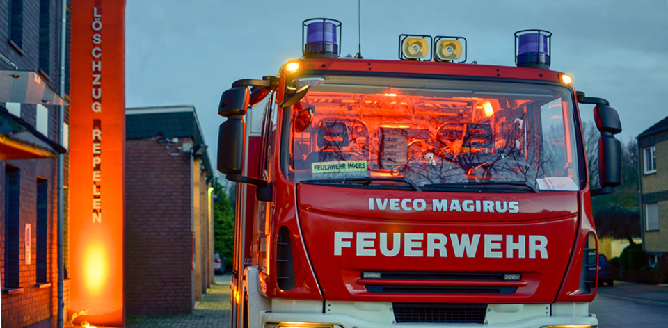 Feuerwehrfahrzeug Feuerwehr Moers